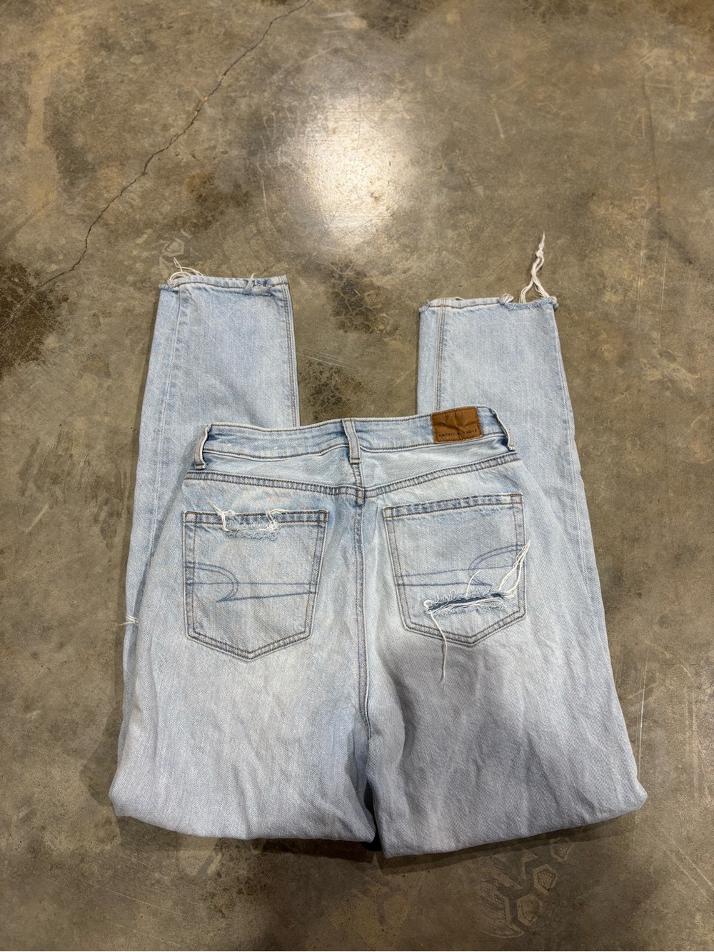 American Eagle Outfitters Light Blue Distressed Boyfriend Jeans